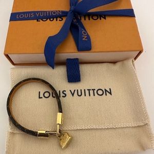 Pre-owned Louis Vuitton Alma Charm Bracelet